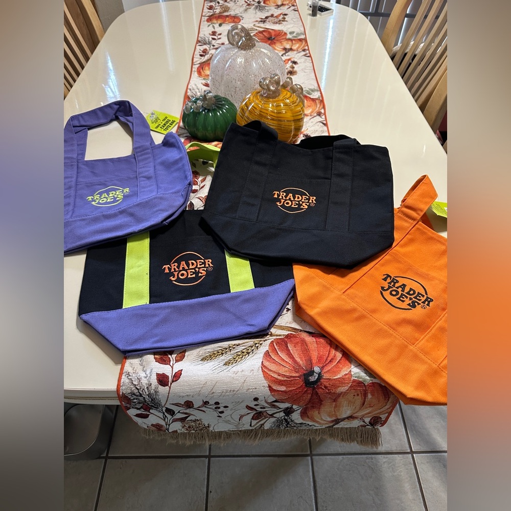 Limited Edition Halloween Trader Joe's Reusable Tote Bags Set